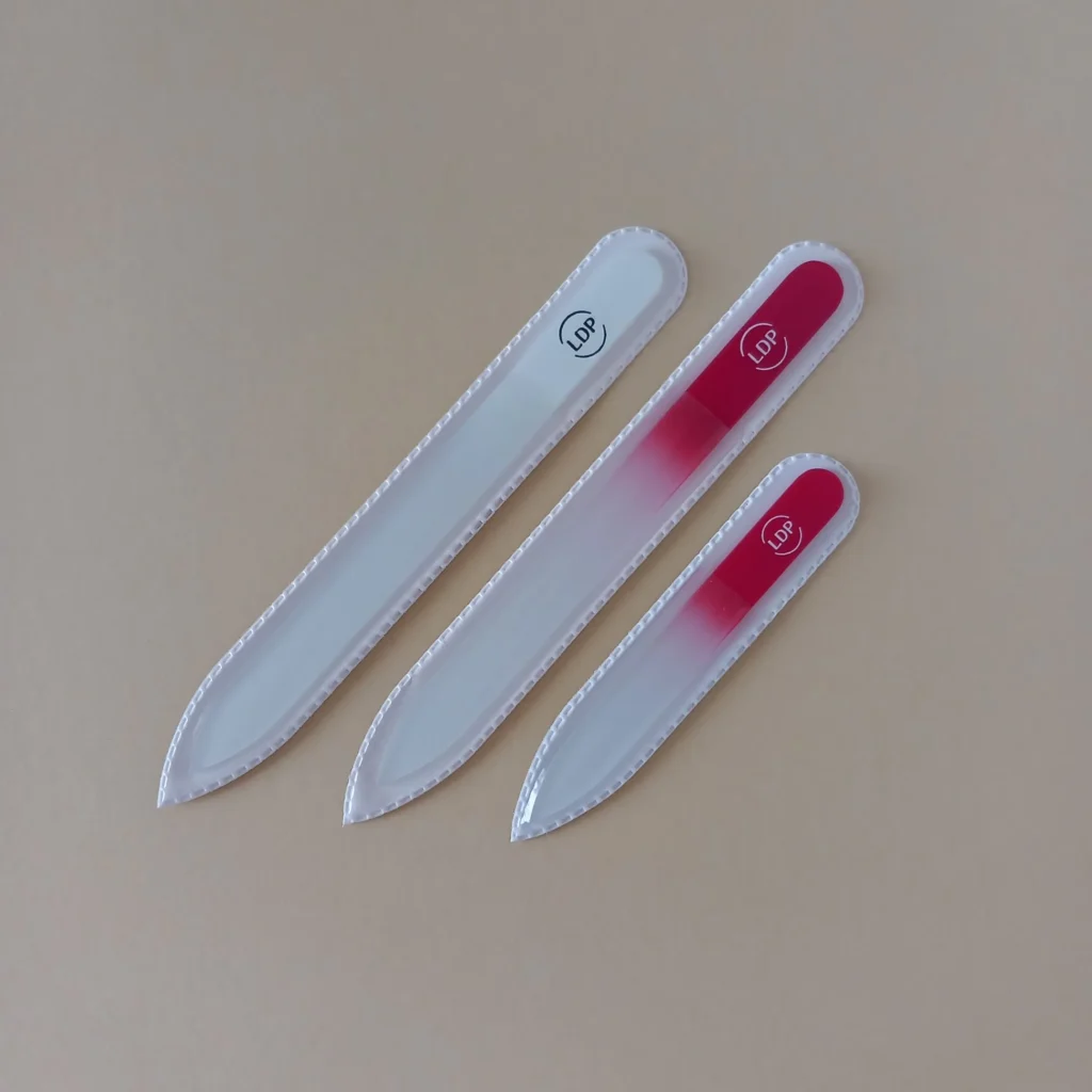 LIMA DE UÑAS CRISTAL COLORES 13.5CM LIMA DE UÑAS CRISTAL COLORES 13.5CM